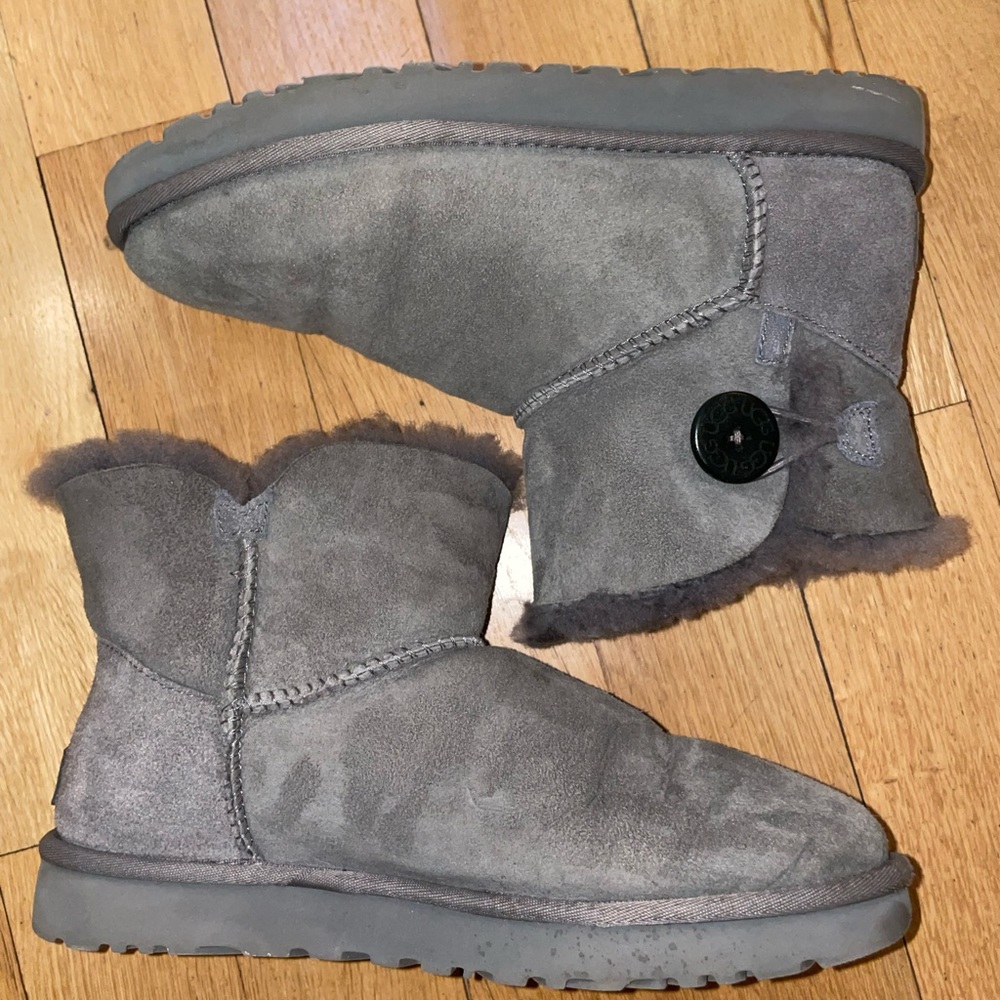 Grey Mini Bailey Button Uggs